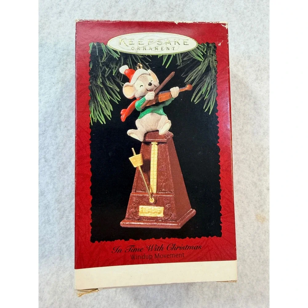 Hallmark Keepsake 1995 In Time W/ Christmas Mouse Fiddle Windup Ornament QLX7387